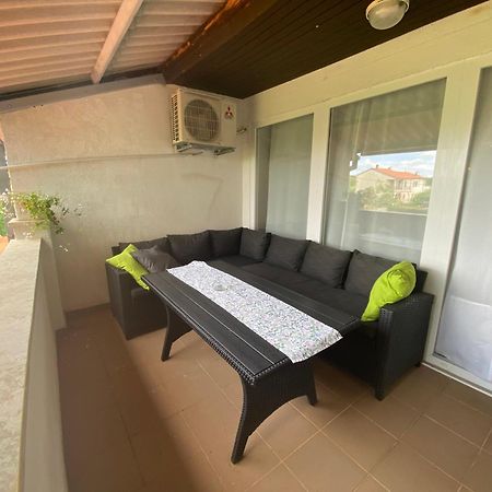 Two-Bedroom Countryside Apartment Marčana Kültér fotó