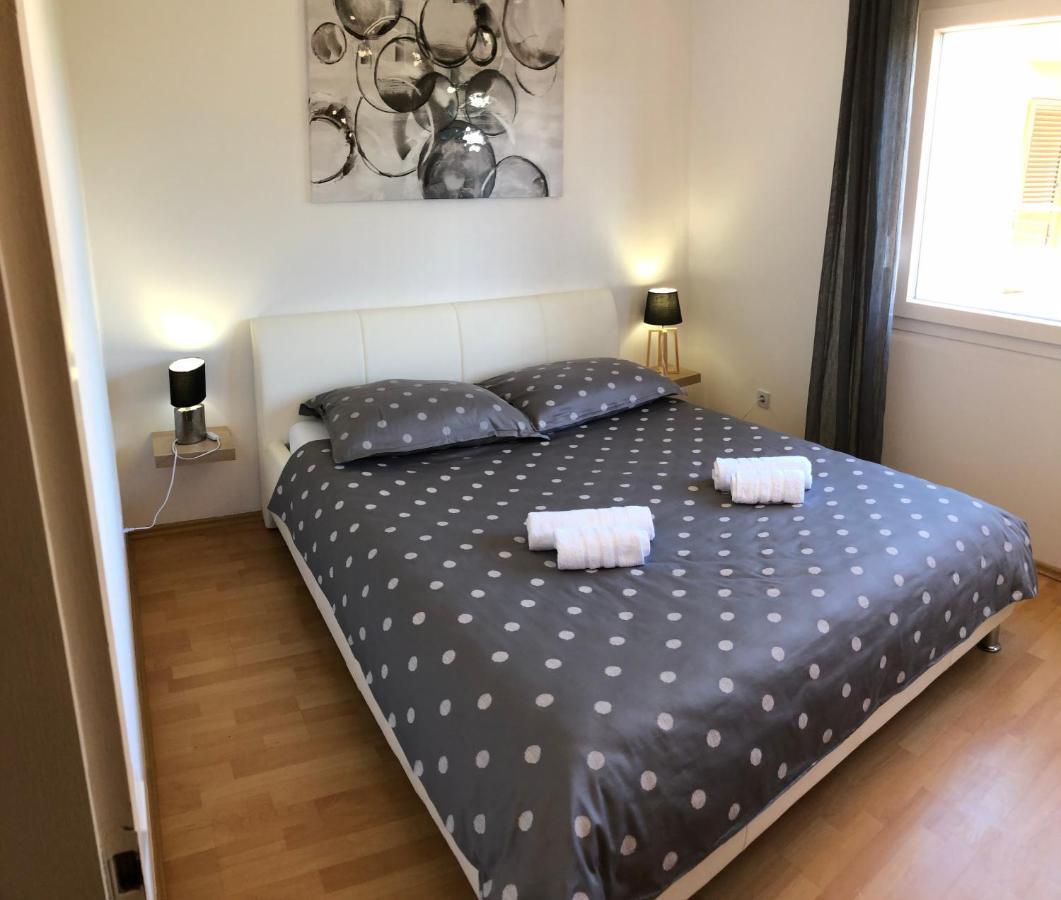 Two-Bedroom Countryside Apartment Marčana Kültér fotó