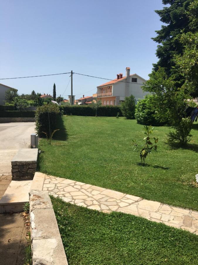 Two-Bedroom Countryside Apartment Marčana Kültér fotó